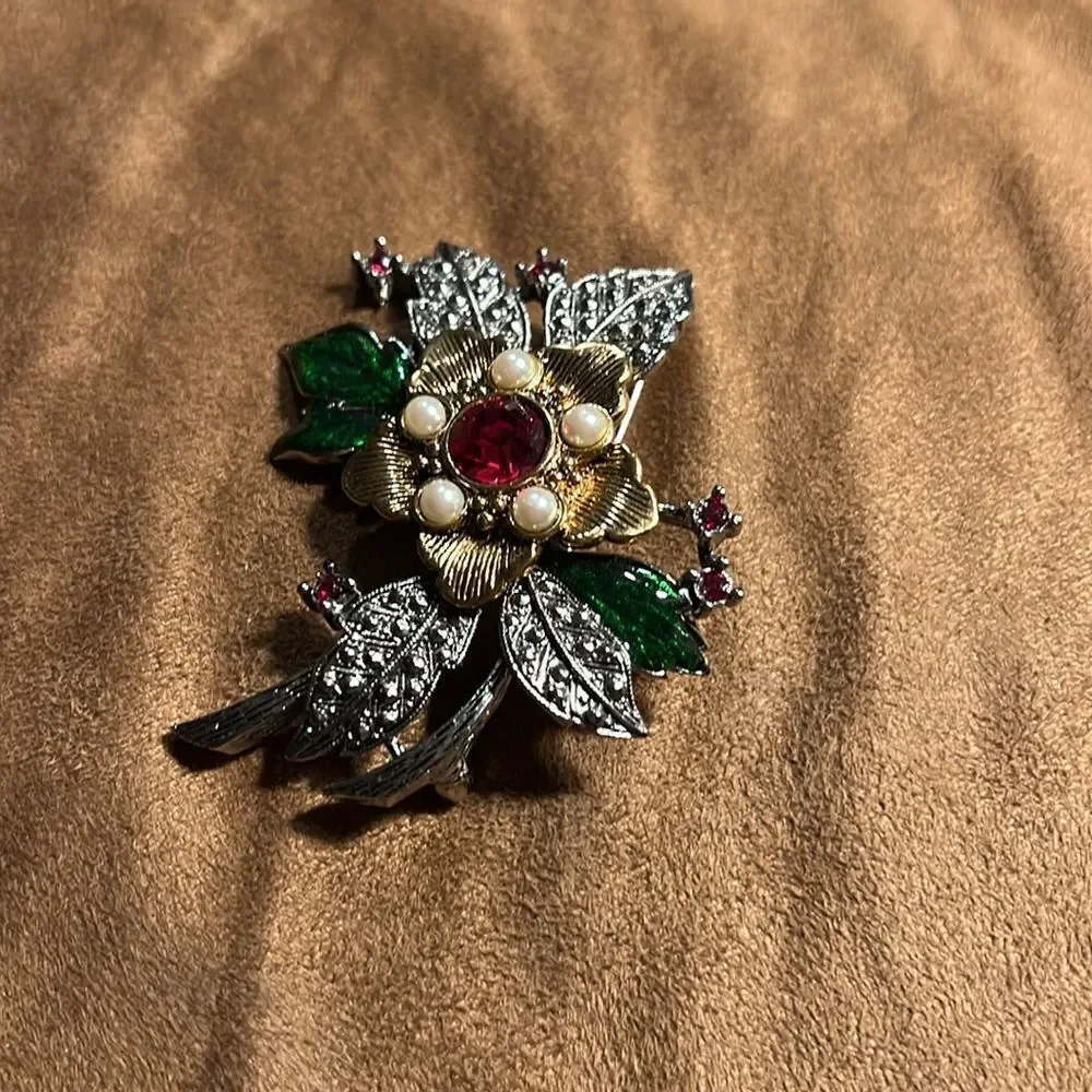 Vintage Enamel Rhinestone Pearl Christmas Poinsettia 1992 Brooch Signed Avon